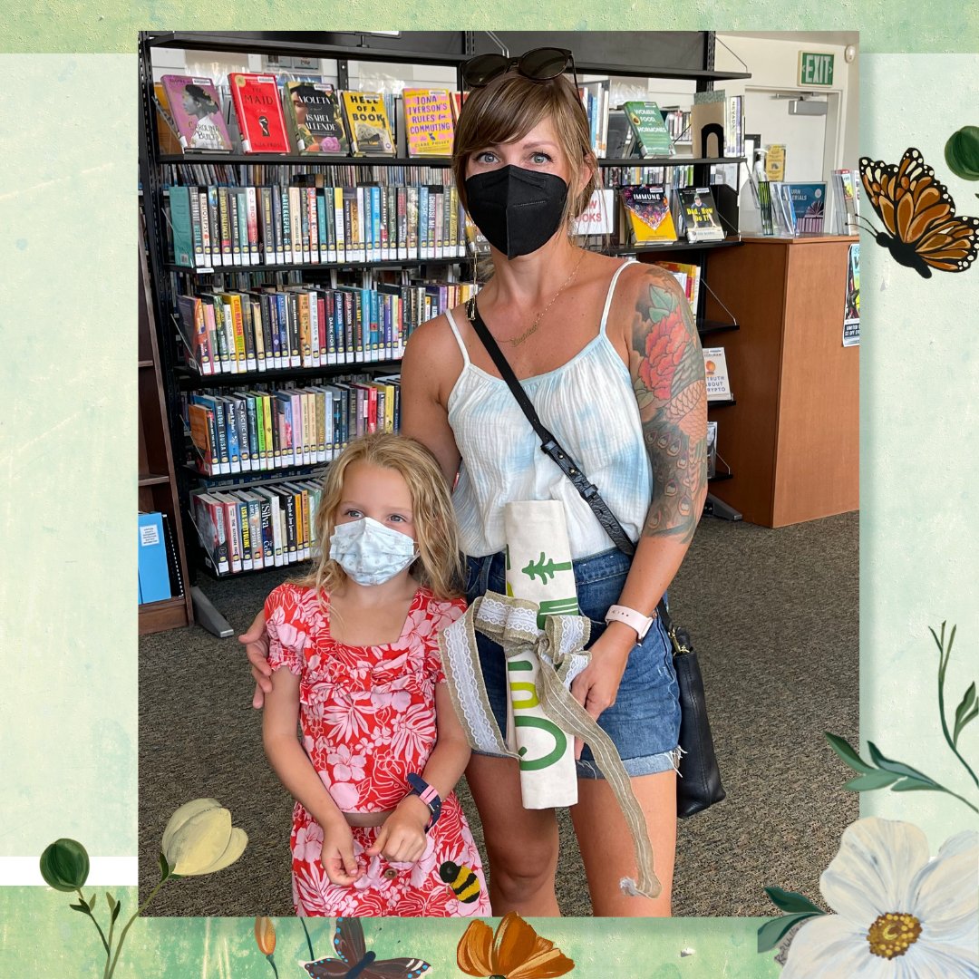 vencolibrary's tweet photo. Congratulations Oak View Adult Reader Amanda! We love it when a family reads together!
#SummerReading2022 #vclOakViewLibrary #vcLibraries https://t.co/vtJHU4f1v8