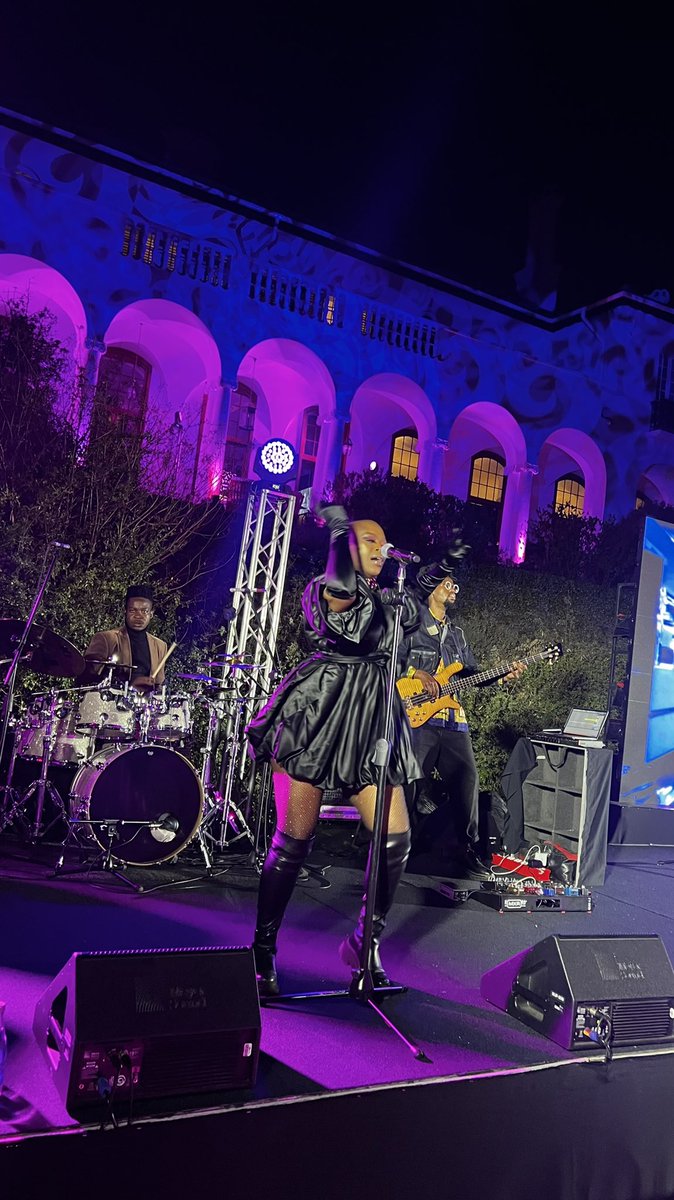 Likers_2Do's tweet photo. Opening the incredible award show, our fave @Zoe_Modiga 💃🏾💃🏾

#BASAAwards #BASA25 https://t.co/wgNu0OCh3x