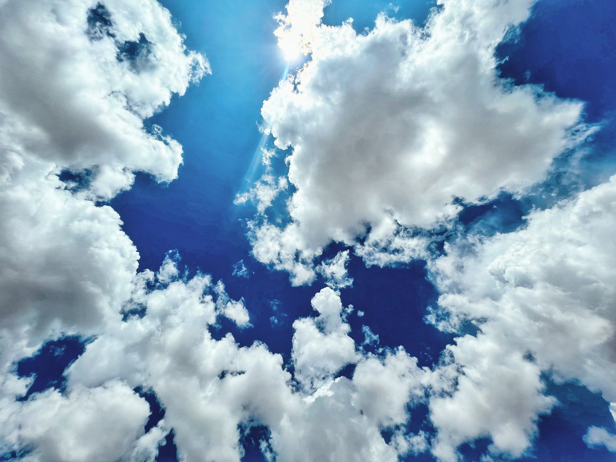 DanaGoolsby's tweet photo. Marfa Skies 
#marfatx #texas https://t.co/UNreVgfgVs