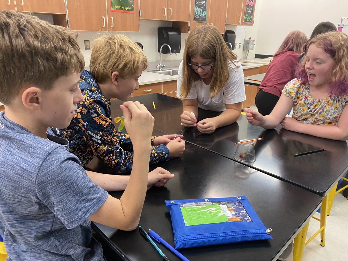 6gold1's tweet photo. Saving Sam during robotics class!  #bms https://t.co/SUOIXd5OgY