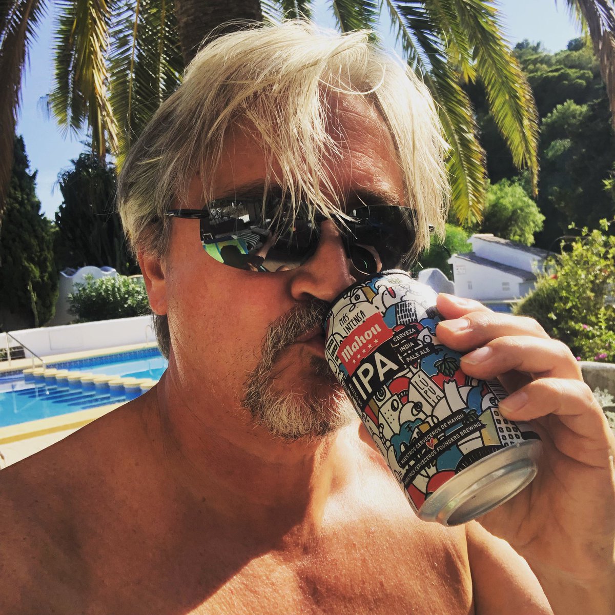Wireless_Ade's tweet photo. Last of the Summer…beer! We all had a fab time in #moraira #Spain #hot #hotter #reallyhot 😎☀️ https://t.co/xKjcGZ3JiI