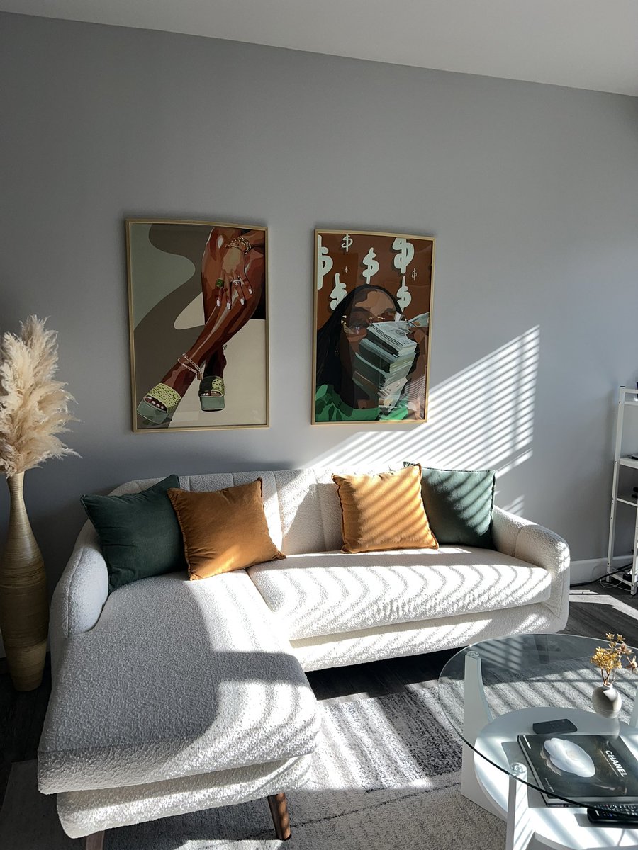 dayemartinn's tweet photo. My living room is starting to come together. I’m obsessed 😍😍😍 https://t.co/60U5NVzQqp