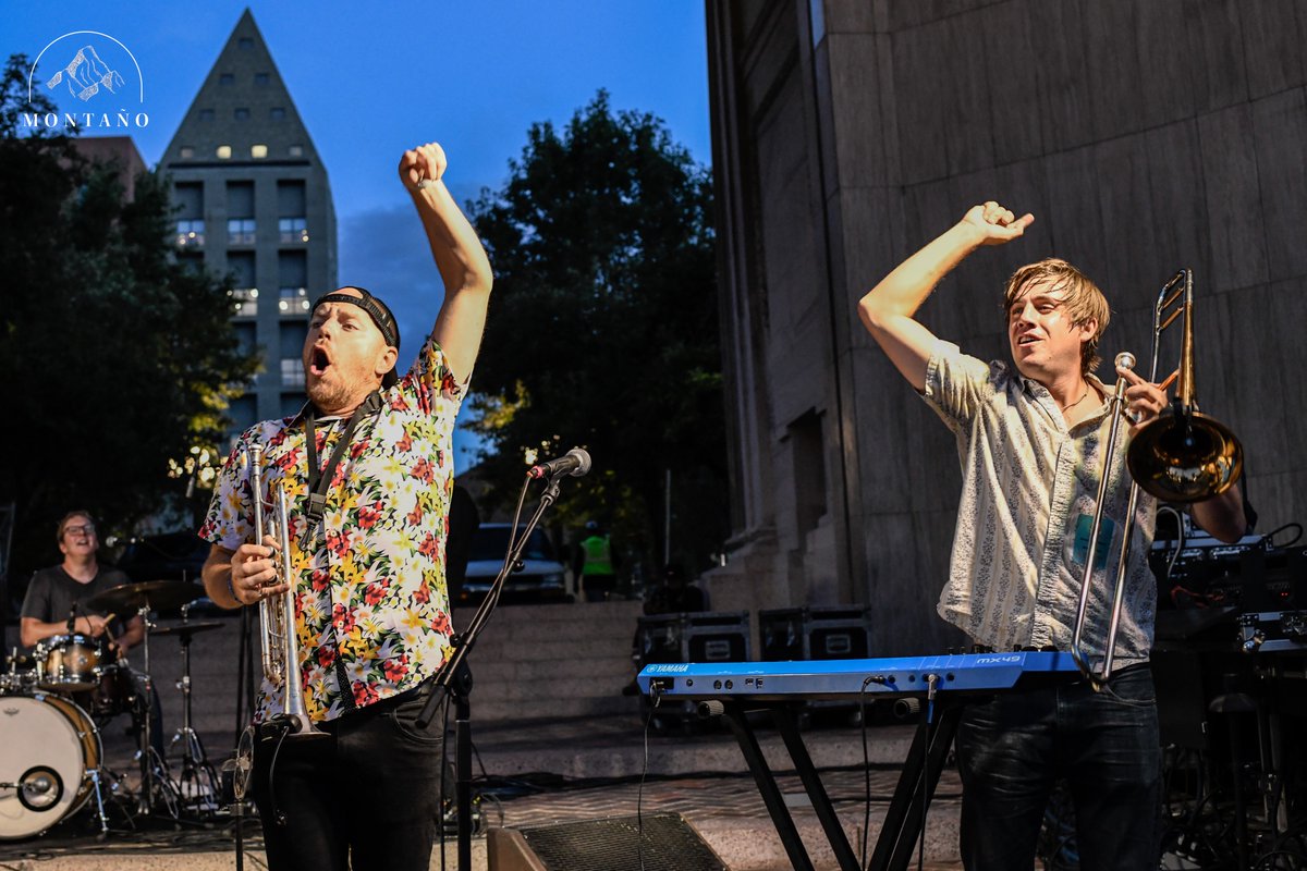 Float Like A Buffalo tweet media