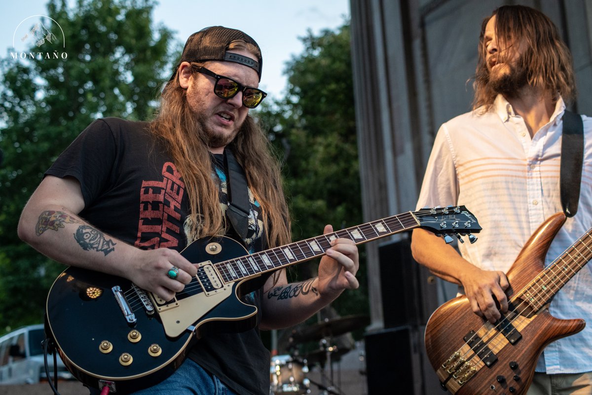 Float Like A Buffalo tweet media