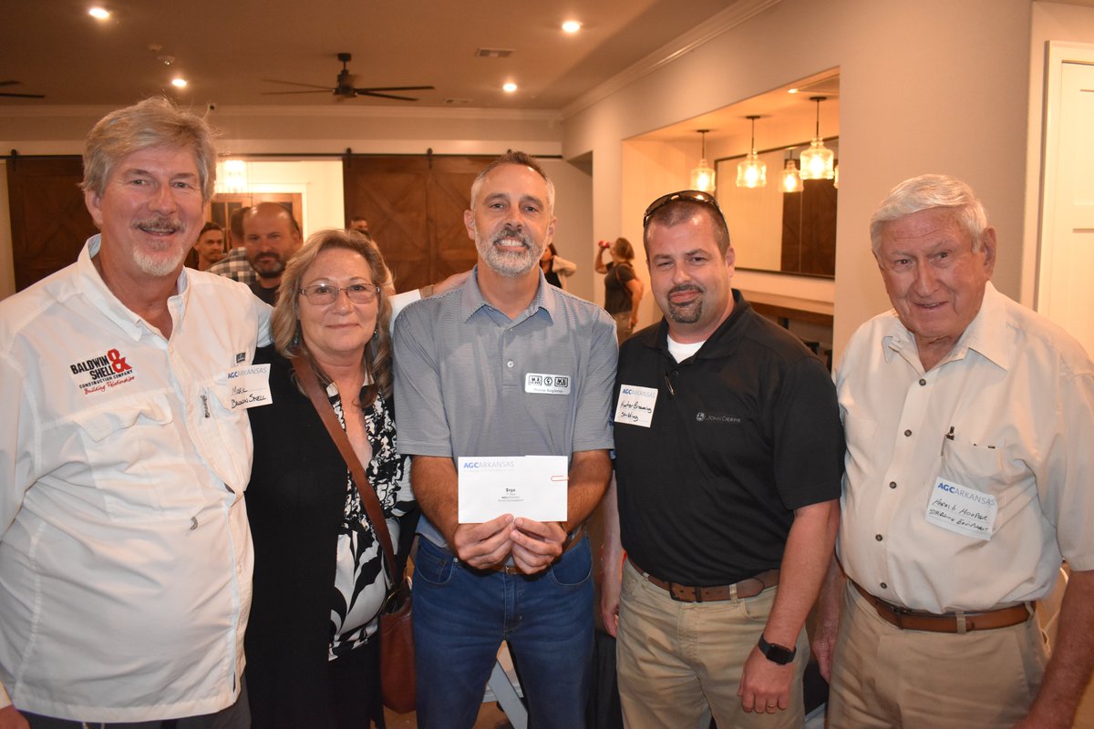 AGCARKANSAS's tweet photo. Congrats to our 1st &amp; 2nd Place Winners from our FIRST EVER @BaldwinShell Battle of the Brains Trivia Tournament in NWA! BIG THANKS to our sponsors and all who attended! https://t.co/bAaAcUe4nd