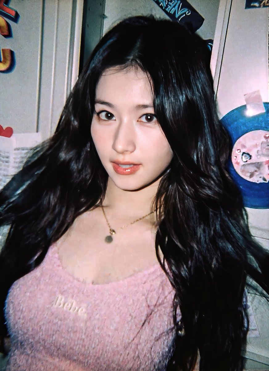 pogzilla1's tweet photo. Upscaled and Color graded [2700x3700]

#SANA #TWICE  #트와이스 #TalkThatTalk #BETWEEN1and2 https://t.co/dNOH9vBj1i