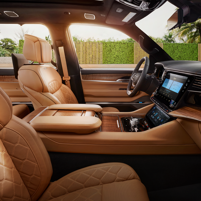 RaphaelBass03's tweet photo. Comfort and innovation tailored to you. #uspen #MeetMeAtMidnight #MichaelJackson #Serena #VeerSavarkar #Ferb #DaniellaPeters𓃵 #lindseypelas #Artemis1 #Tennesseans #BrettRossi #Mondayvibes #Tartt #LaborDay #Gamescom https://t.co/PCqjiWKT1h