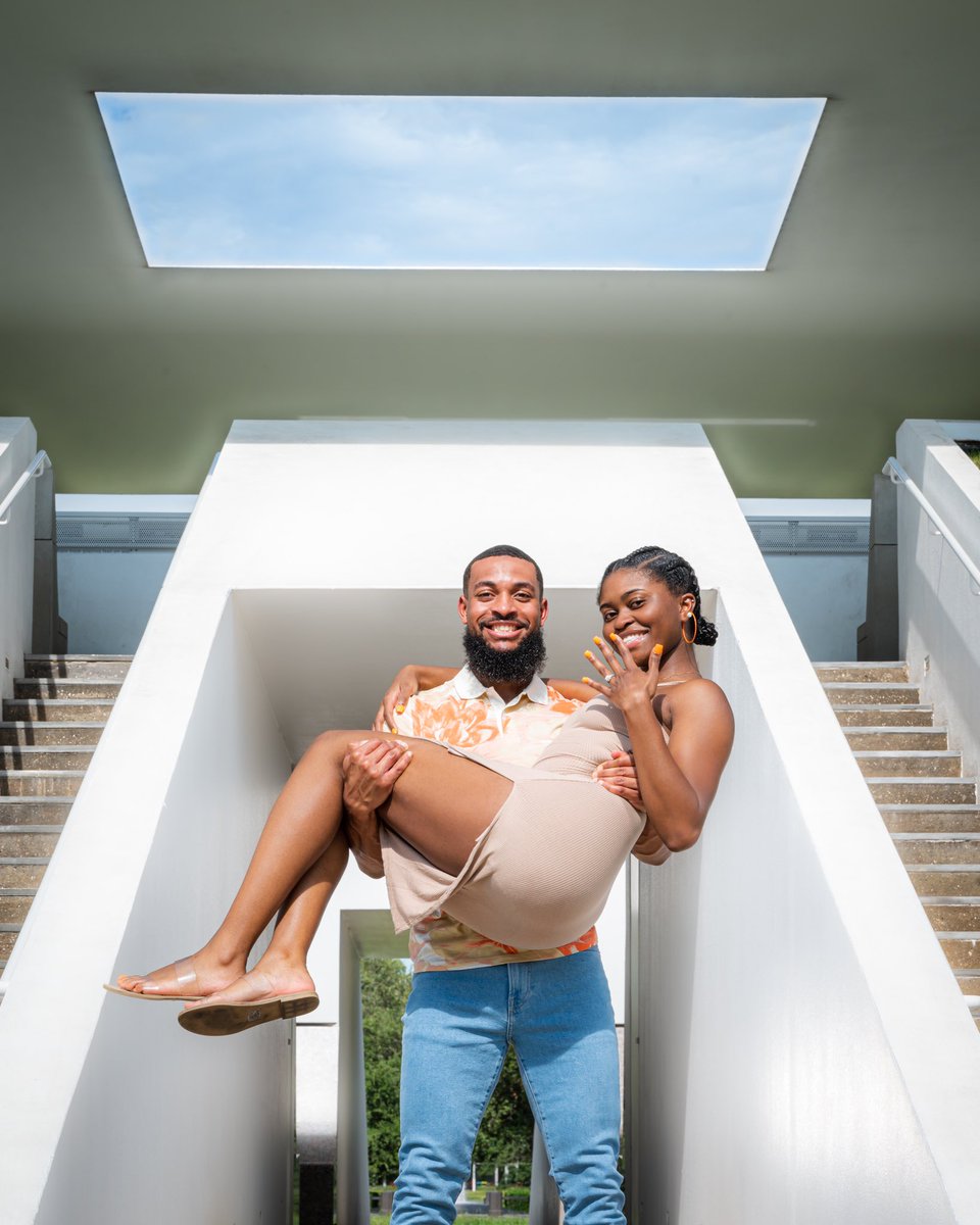 EraOfMarco_'s tweet photo. “The Best Thing to Hold Onto in Life is Each Other” 👩🏾‍❤️‍💋‍👨🏾 https://t.co/SeX4MfiXGx