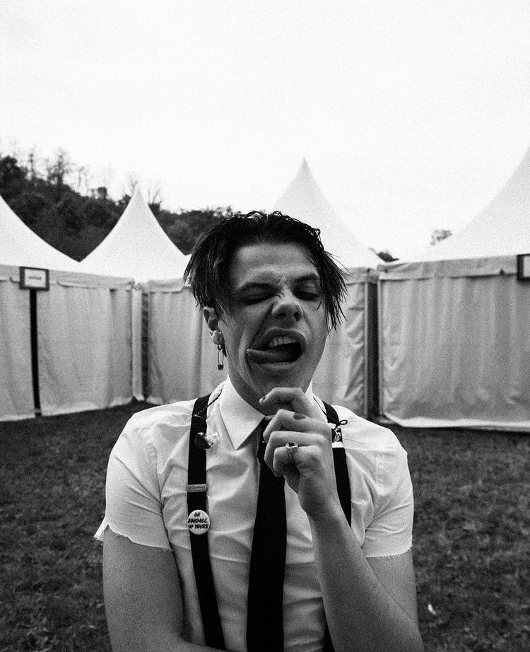 Chyann619's tweet photo. TISSUES. TOMORROW. Are you ready!? I know I am. ๐ค๐ถ
#Yungblud #DominicHarrison #BHC #TheBlackHeartsClub #YBtissues https://t.co/IE4rDcg2bK