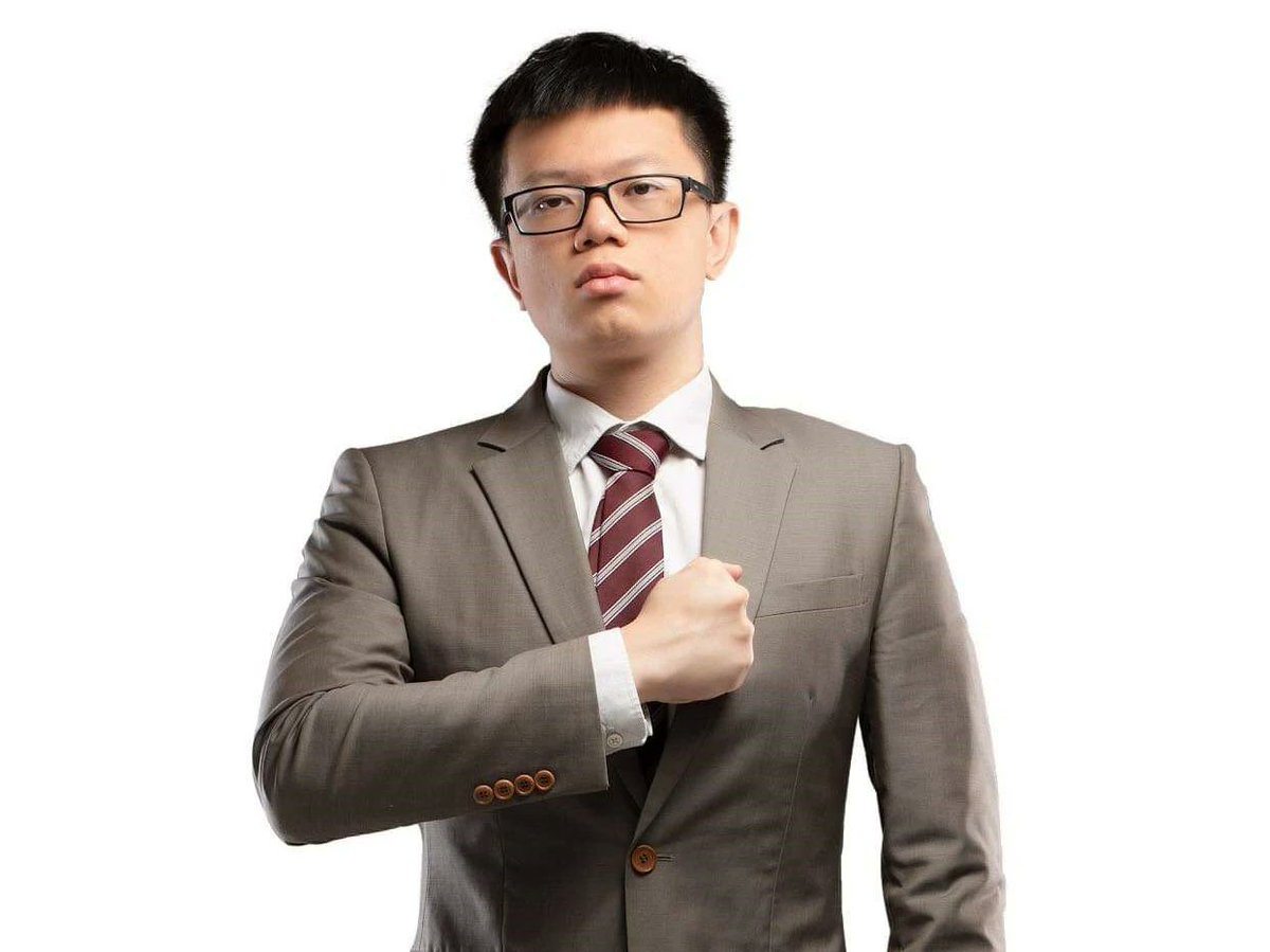 MonteCristo's tweet photo. In 20 minutes, the latest #SummoningInsight begins!
@Thorin and I will talk global playoffs before being joined by @JensenGohLoL to chat LPL and LCK.
See you shortly! https://t.co/pZ7vY3qup8