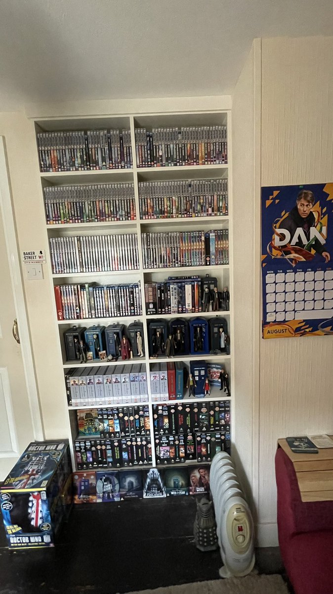 JR1991JR's tweet photo. Seeing as everyone else is here is my collection, might have to be more than one post so 🧵thread1/2

#DoctorWho #DoctorWhoCustomFigures #DoctorWhoCollection https://t.co/0ytVwXdNpS