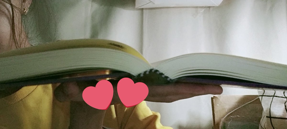 juarezhiro's tweet photo. wait... not to be a bratz on this account but the uhh's book binding is so good wtf??? the way i can make the pages lie flat without wrecking the spine... https://t.co/cYnMNjQ8Vp