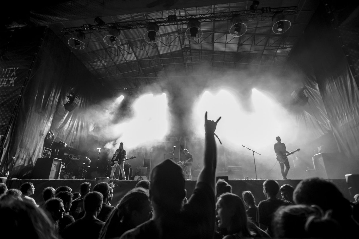 Hatortxurock's tweet photo. #HTX26 📸 Argazki bilduma
🎶 Delirium Tremens
.
.
.
#hatortxu #deliriumtremens #auzolana #elkartasuna #hatortxurock #musikajaialdia #jaialdia #denaketxera #zeruahelmuga #etxera https://t.co/RToVZYUHbO