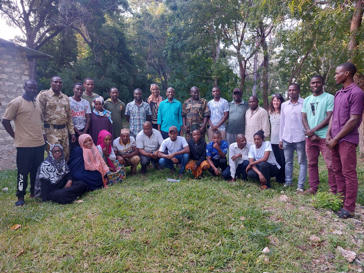 Today <a href="/KisiteMpunguti/">KISITE MPUNGUTI MARINE NATIONAL PARK AND RESERVE</a> MPA in #Kenya finalized a management action plan with <a href="/wcs_kenya/">WCSKenya</a> to ensure improved ecological &amp; social status in priority areas. Plan developed collaboratively with communities 

Supported by @BlueActionFund <a href="/azzyazal/">Maxwell Azali</a>