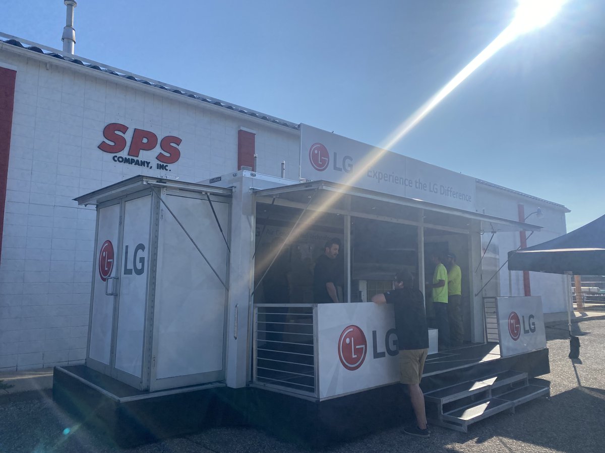 LGHVACUSA's tweet photo. Another great LG Residential Roadshow event with SPS, where we were joined by their customers in Mankato MN to showcase LG’s leading-edge HVAC solutions. Thank you to SPS' Matt Neubauer, Bobby Becker and LG’s Charlie Elliott! #LGRoadshow https://t.co/yL3CArbytn