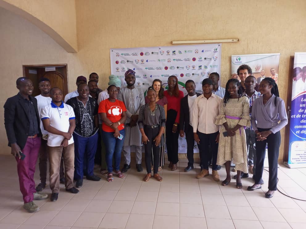 ojeddtogo's tweet photo. [ RECAP - COMMÉMORATION DE L'ANNIVERSAIRE DES 5 ANS DE L'OJEDD ]

Ce vendredi 26 août 2022, nous avons célébré à l'espace #OGreenHub, le cinquième anniversaire de la création de notre association couplé d'une Journée Portes Ouvertes. 

#ojeddtogo #TgTwittos #Togo https://t.co/Xnp8zOD6vG