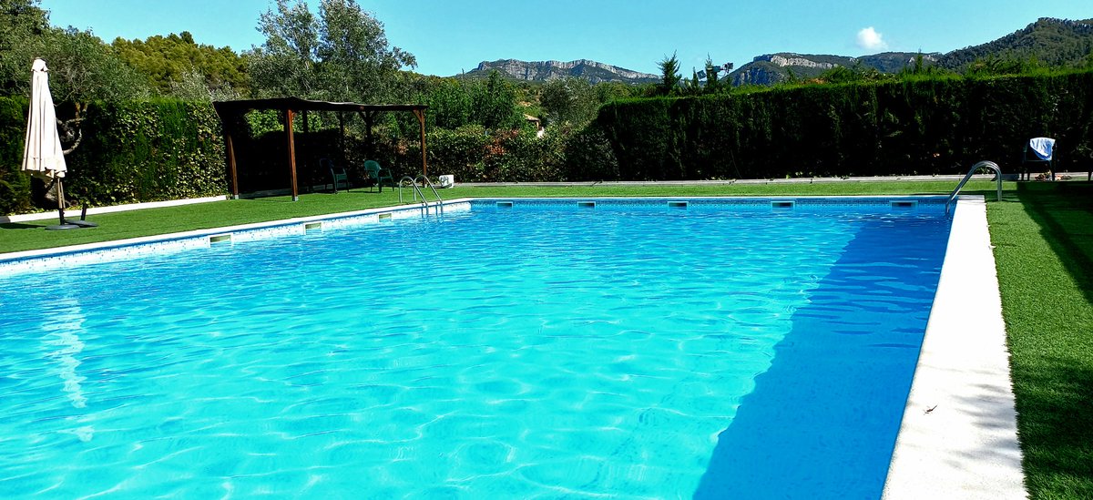 emmab212's tweet photo. En la recta final de agosto #azulpiscina https://t.co/o82fTzRH2P