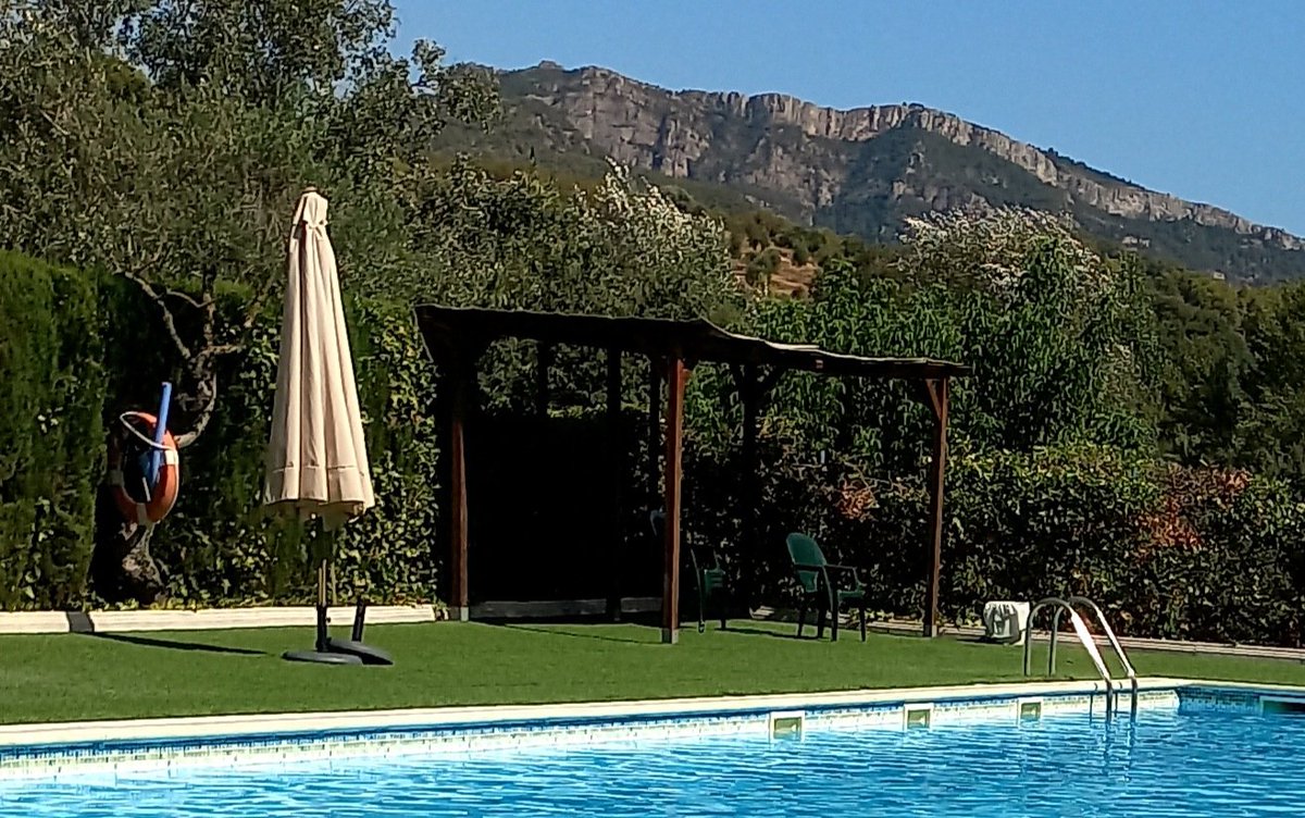 emmab212's tweet photo. En la recta final de agosto #azulpiscina https://t.co/o82fTzRH2P