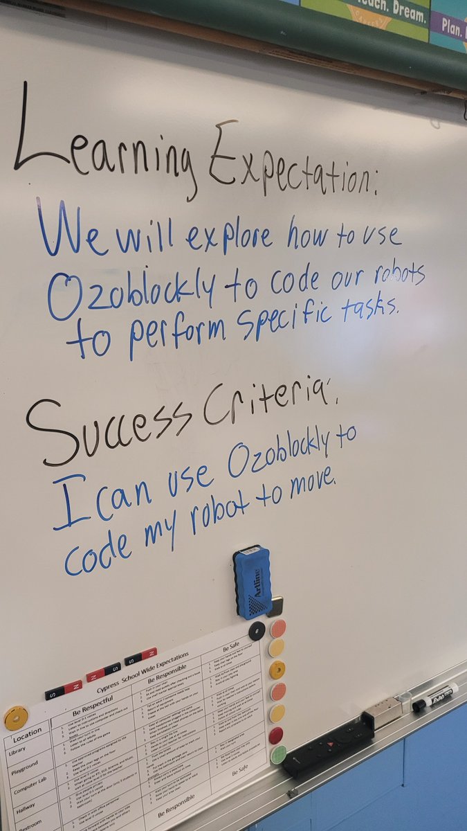 FUSD_4_5_SCI's tweet photo. Students @FUSD_Poplar @fusd_NTamarind @FUSD_CitrusEl @FUSD_Cypress elementary schools were busy using @Ozobot and Ozoblockly to code their robots to perform specific tasks. #Ozoblockly #Ozobot #Scienceisfun #Roblockly @FUSD_STEM #FUSD https://t.co/tKCHvNH4B2