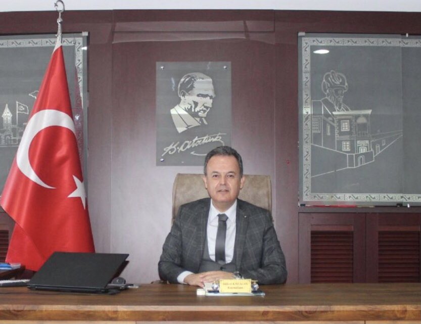 30 Ağustos zaferimizin yüzüncü yılını kutluyor, başta Gazi Mustafa Kemal ATATÜRK’e ve vatanı uğrunda kanlarını akıtan şehitlerimize, aramızda olmayan gazilerimize Allah'tan rahmet, hayatta olan gazilerimize sağlıklar diler, saygılar sunarım.