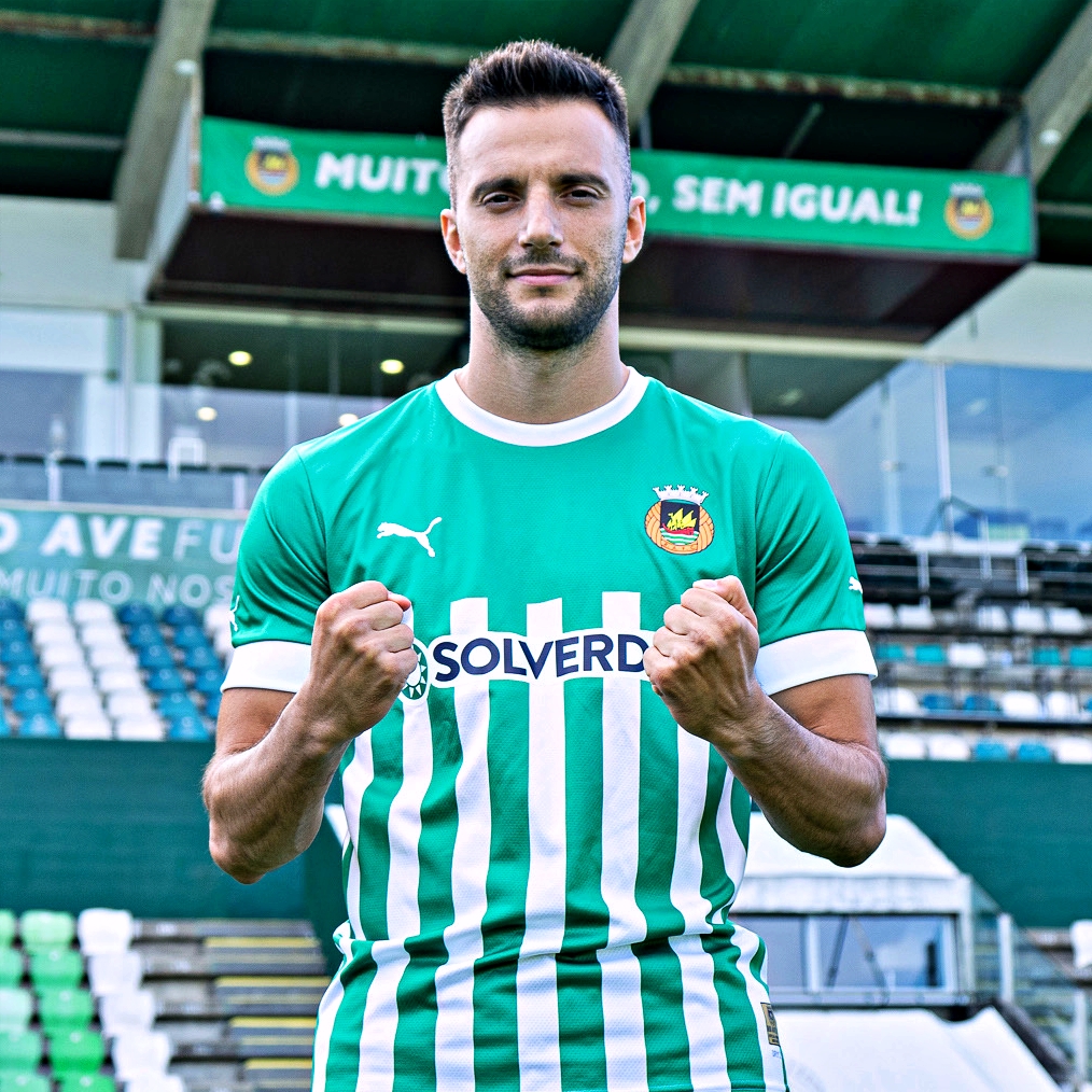 B24PT's tweet photo. Samaris foi confirmado como reforço do Rio Ave. https://t.co/AwembtZmGu
