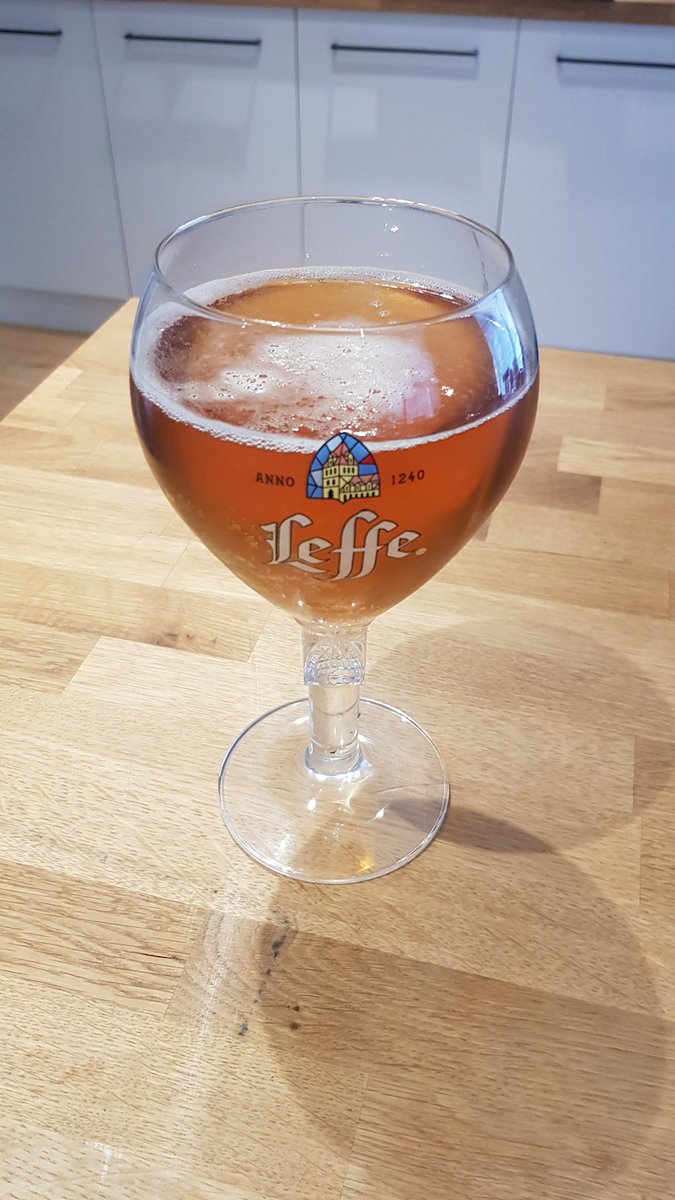 pearsonprints's tweet photo. Well I hope you have all had a lovely bankholiday weekend? An evening relaxing infront of the TV with a pint of leffe in its proper glass I hasten to add 👍 All Belgian beers should be drunk in the correct glass. 👌
#BankHolidayMonday #leffe #weekendvibes https://t.co/wdlFzTyQgh