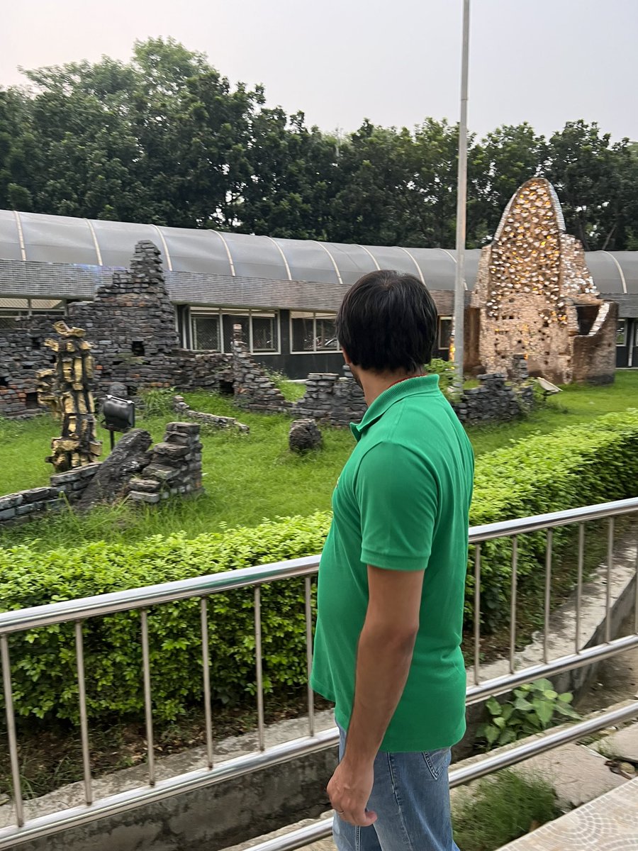 TejYadav14's tweet photo. पटना के राजधानी वाटिका में जाकर औचक निरीक्षण किया अधिकारियों को निर्देश दिया कि बेहतर व्यवस्था किया जाए । https://t.co/dQupJXutUA
