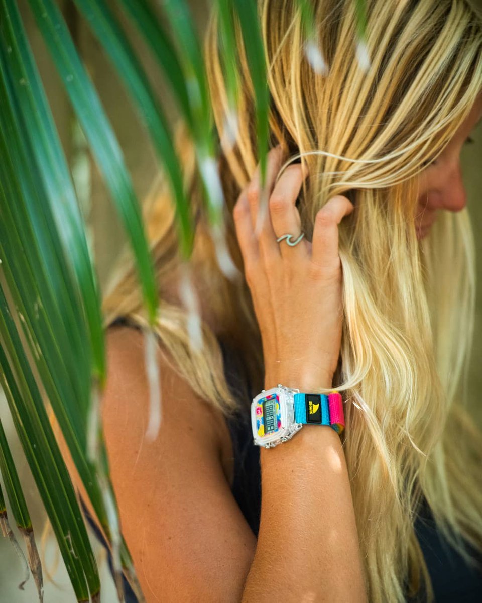 freestyle_watch's tweet image. #endlesssummervibes ✨
🦈: ​Clear/Cyan 
📸: @npiproductions

​_
​#accessory #beachaddict #exclusive #beachlife #limitededition #sunsetbeach #oceanview #sea #ocean #accessories #myfreestylewatch #sand #sharkwatch #armswag #sandbetweenmytoes   freestyleusa.com/products/shark…