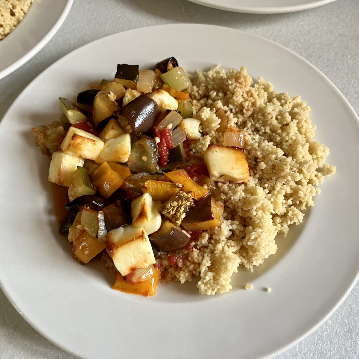 pottyplotters's tweet image. Can we inspire you to cook? Join us for the next 7 days for our #TopOfThePlots we will reveal the cost of the weeks main meals (for 4 people) next week! Todays main meal is roast veg with halloumi &amp;amp; couscous with plum cobbler pudding 😋
#allotment #allotmentlife #gyo #growyourown
