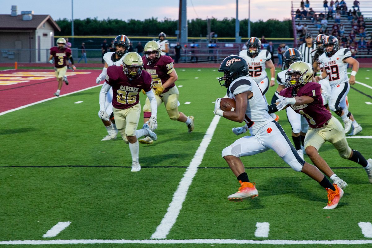 ELPASO_ISD's tweet photo. Football season is back! π
Thank you to the school bands, πΆ guards, cheer π£ and drill teams π― that make our Friday Night Lights epic! #GoEPISD #EPISDProud
πΈ @EPISDFIneArts https://t.co/nPdP8vRnjD