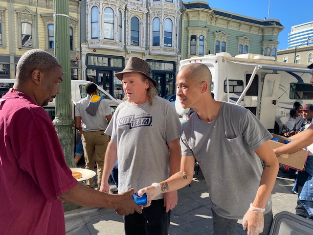 Cityteam's tweet photo. Last week, CityTeam Oakland hosted a Hope Cafe BBQ! 😍 Our guests and residents had a wonderful time having some great tasting BBQ out in the sun. ☀️ Looks like a blast!

#OurCityTeam #IgnitingHope #RestoringLives #WeAreCityTeam https://t.co/FU9ChqdqJ0