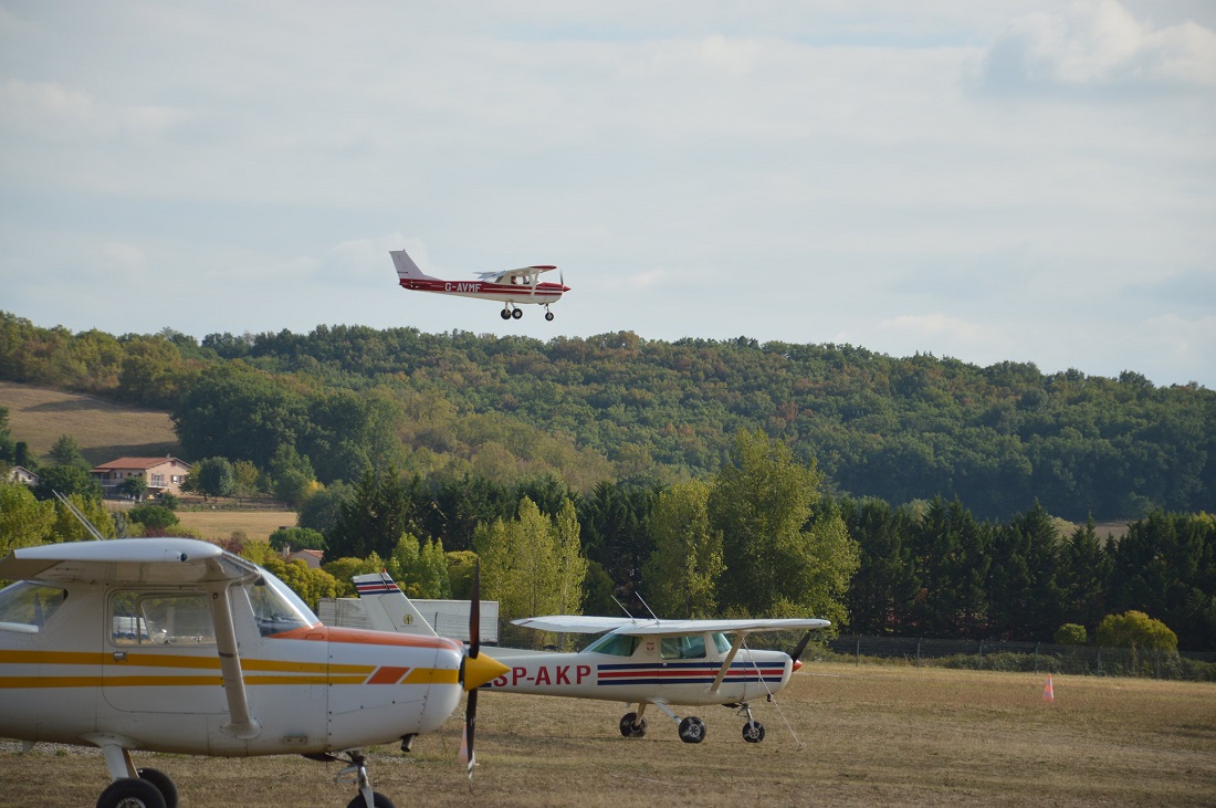 airsports_fai's tweet photo. 🥇A perfect landing on the top of the podium by Poland 🇵🇱 at the 25th FAI World Precision Championships 2022 at Albi, France! 👏🏼 
See all results: https://t.co/OLZG00cg7C
@FFAeronautique 
Images: FFA-Lisa #precisionflying #navigation #pilot #fly #aviation #airsports https://t.co/JcNQEbmDHt