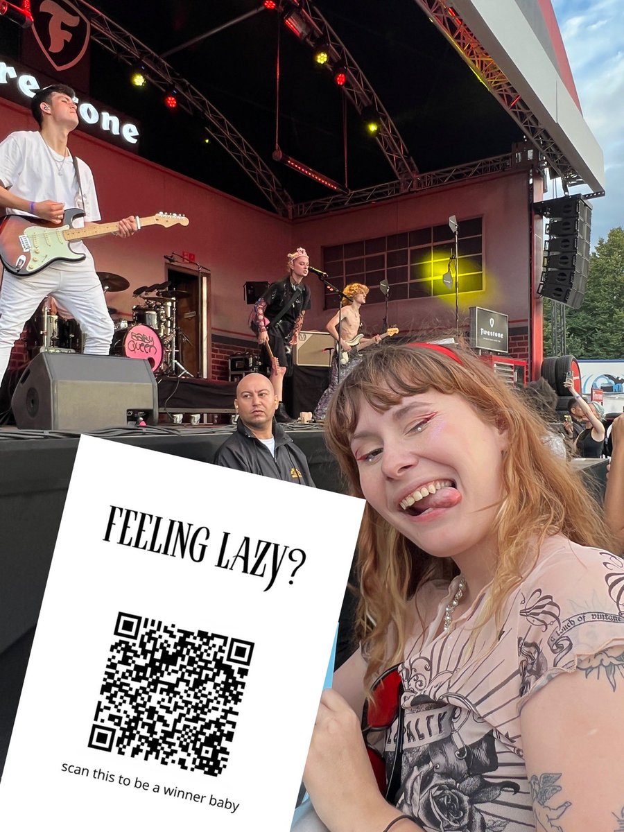 flurtcobain's tweet image. i was #FeelingLazy at your show sorry xx 💤@babyqueen