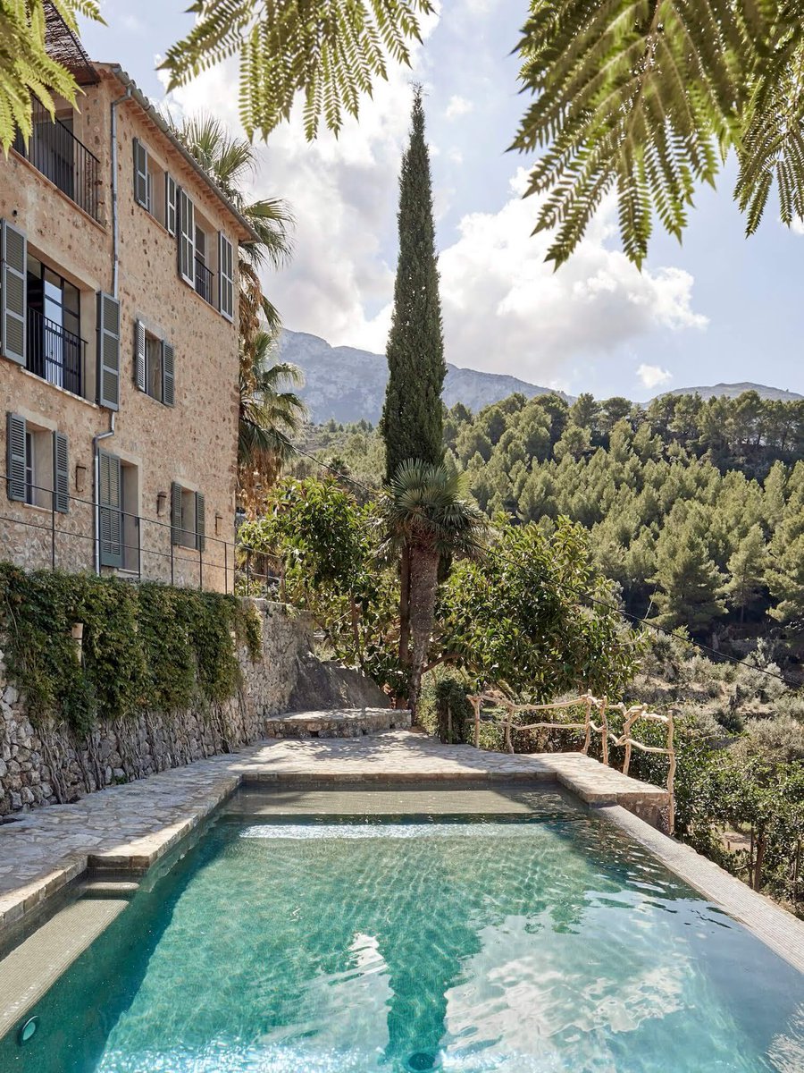 NATALIALABEL's tweet photo. An organic Mediterranean villa in Mallorca. Stunning. https://t.co/Pe3FYSqQ1d