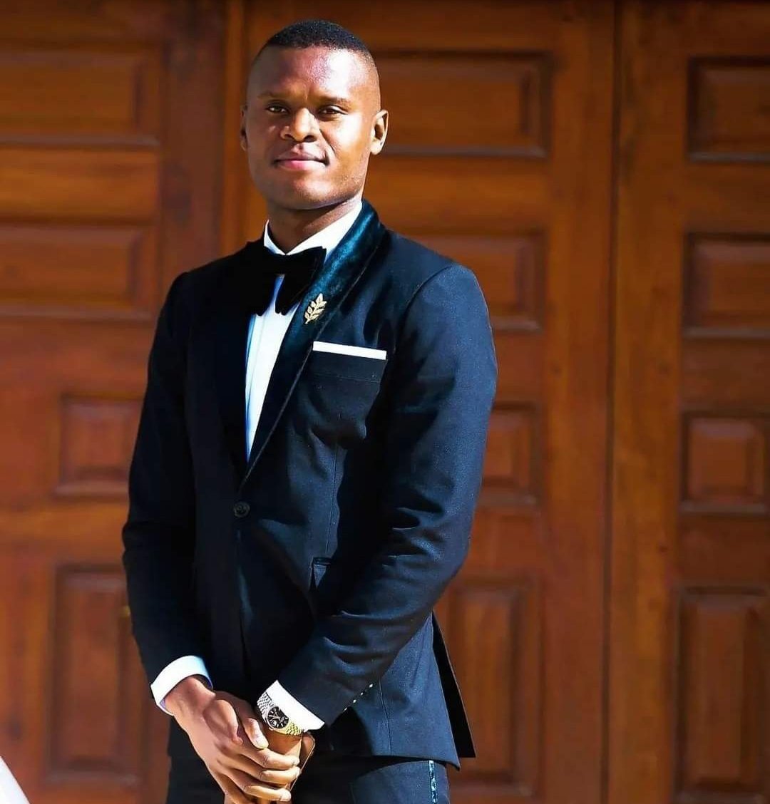 Kolasını içer maça girer 2 tane tıklatırdı