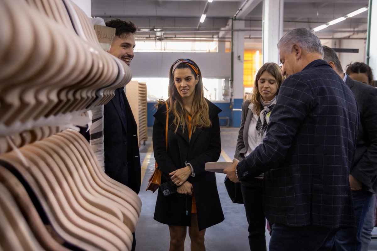 EnacArgentina's tweet photo. Marca País (@marcapaisar): La Secretaria de Turismo de la Nación (@TurDepAR ) visitó @tevelam y mantuvo un encuentro con ENAC ( @EnacArgentina )
cc
@yaninamartinez
@NaduZanardi
@mgiralda78
@leobilanski https://t.co/p6HgG3xJIP