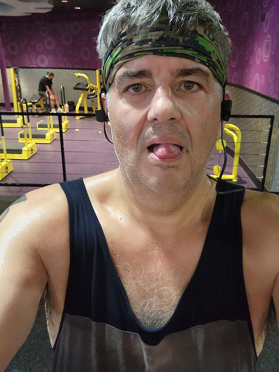 nurmiunchained's tweet photo. Not at the gym to play! #rbtshow #rbtlife #RBT https://t.co/QxdGmpEauk