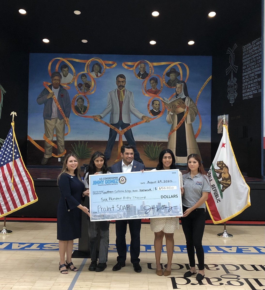 HACLA1938's tweet photo. At Ramona Gardens today, @RepJimmyGomez presented a check to #ProjectSOAR @@socalcan ✨. Other speakers included Margarita Lares, HACLA’s Chief Programs Officer, and Genessi Lizama, William Mead resident and upcoming @Stanford student. https://t.co/9nwZVmAKPa