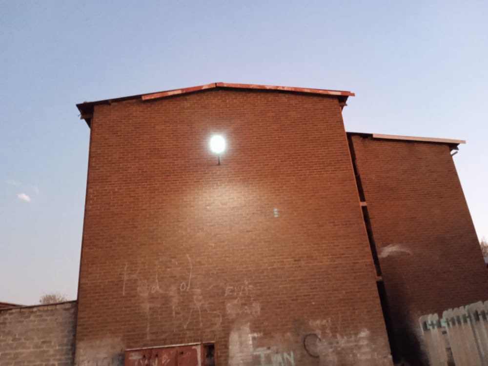GaytonMcK's tweet photo. I visited the flats in Eldos to address the issue of the shootings, my heart broke when the community asked us to  2 install lights, we went straight 2 shops and bought the lights, We sometimes make easy things difficult by hiding behind processes and excuses. https://t.co/fGvi4701qG