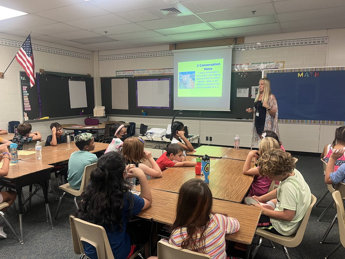 hcpss_sjles's tweet photo. It’s like our Jaguars never left! It’s been a great first day back & it’s going to be an even better school year! Happy first day, SJLES! #HCPSSFirstDay #JaguarPride https://t.co/LC5ibNuSf4