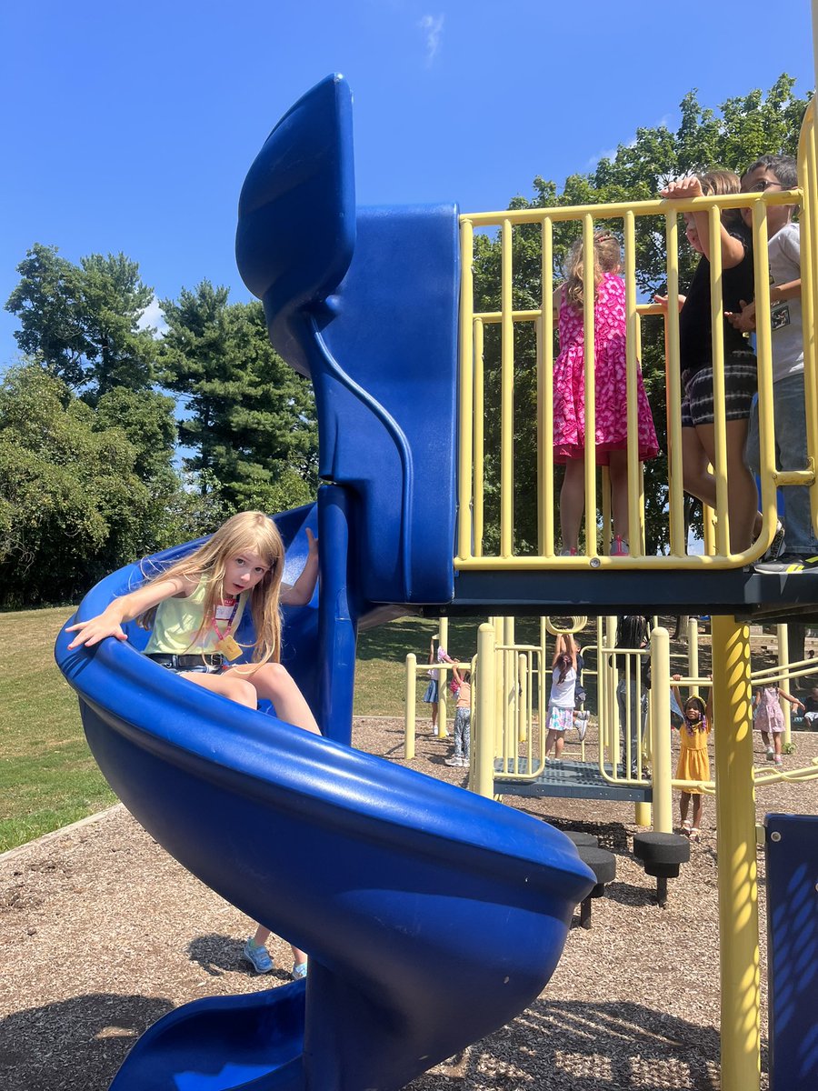 hcpss_sjles's tweet photo. It’s like our Jaguars never left! It’s been a great first day back & it’s going to be an even better school year! Happy first day, SJLES! #HCPSSFirstDay #JaguarPride https://t.co/LC5ibNuSf4