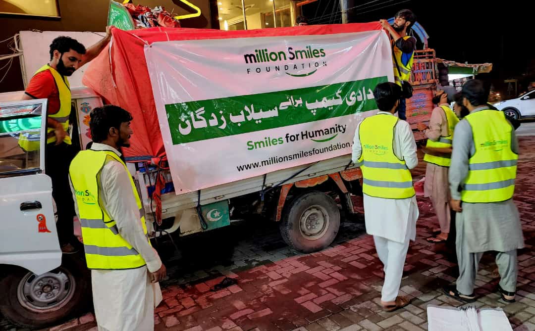 MSfoundationPK's tweet photo. 100 Tents Loaded..... The journey begins... !

Prayers needed as we travel South Punjab (Taunsa &amp; Rajanpur) than heading to Sukkur, Khairour, Shikarpur, Rohri, Jacobadad &amp; ending at Dera Allah Yar. Pashin &amp; Noshki while we will also cover GB and KP (Nowshera, Charsadda and Swat). https://t.co/ntuEdow6wa