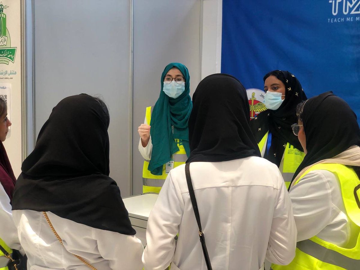 kau_HAC's tweet photo. لمحة من مشاركة نادي الوعي الصحي في فعالية #TMM22 التعريفية لطلاب وطالبات دفعة #MED22 بتشريف حضور كل من عميد كلية الطب ووكلاء الكلية.

نتمنى لكم التوفيق النجاح في بداية رحلتكم 🤍، ونتمنى ان نراكم احد افراد عائلة نادي الوعي الصحي في المستقبل! ✨ https://t.co/MccOd6GqME