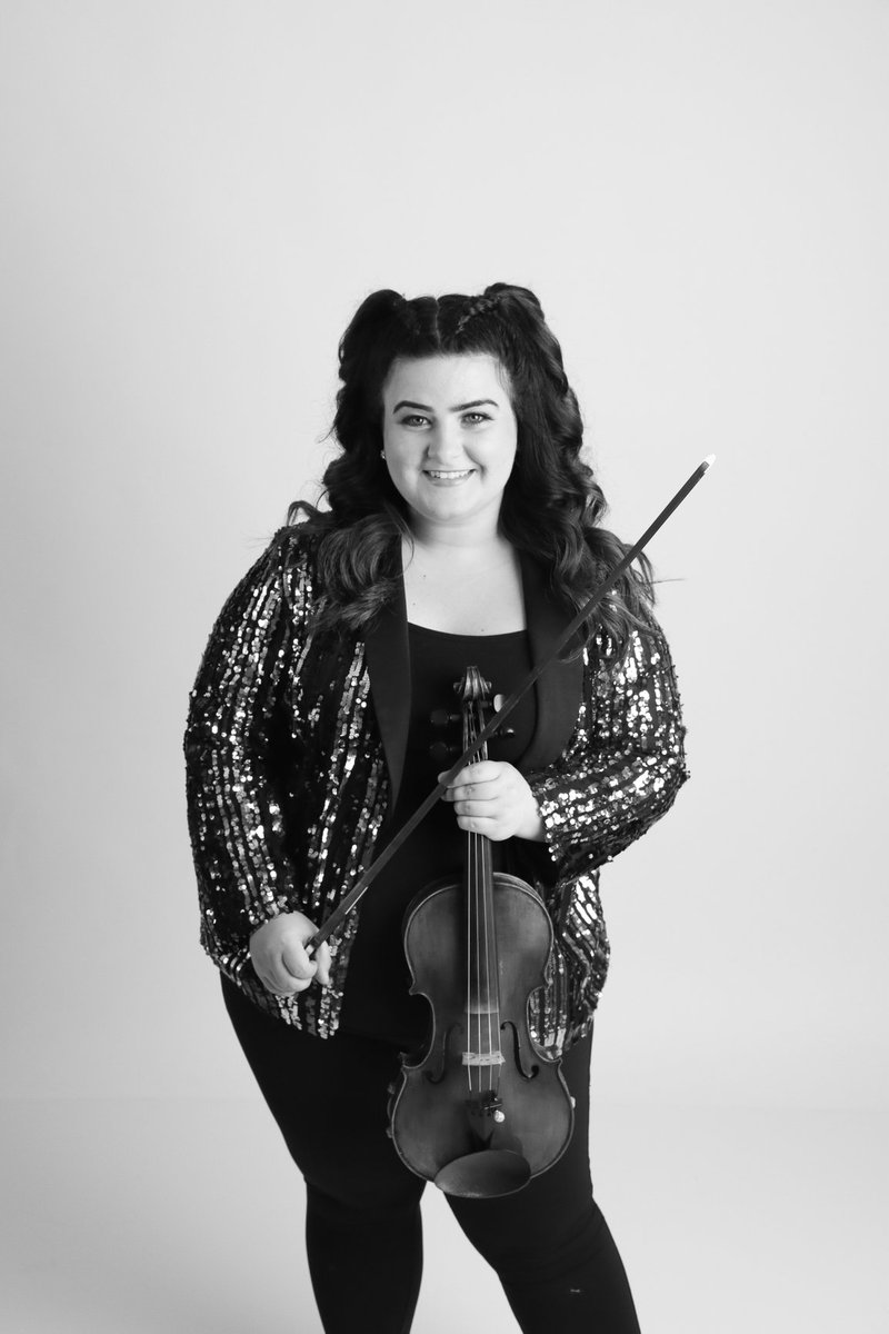 TifMooreViolin's tweet photo. Chicago friends! Gigs this weekend:
🎻Saturday Ally Anne's in Dwight IL 9p-12a
🎻Sunday Teddy O'Brians in Highwood IL 6p-9p 
💚💚💚 https://t.co/SUWhM6rPFs