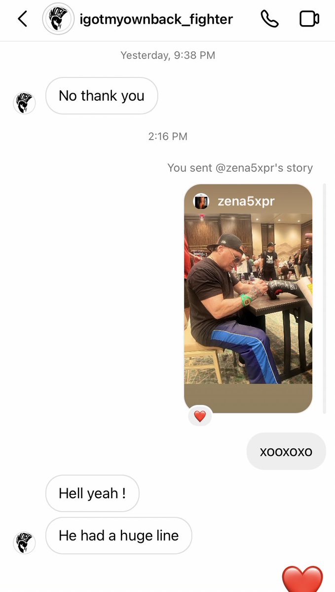 ZENAPRCHAMP's tweet photo. say what you want But that’s a Fact ! #NVBHOF never declines a fan EVER thanks to all who helped him #IGMOB #WbcCares #fans #Legends #champions #Boxing he bled for it ,,,#Bleedforthis #Vegas #Boxingfans #heart #Guts always entertained and sold out arenas ! https://t.co/YWvxFS4Pre