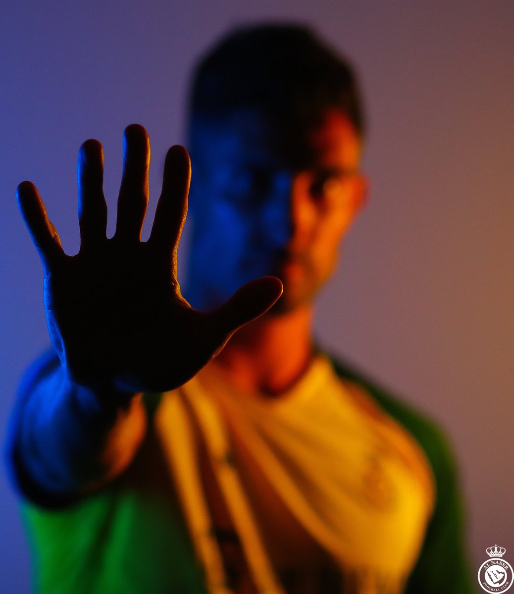 AlNassrFC's tweet photo. رسميًا ✅
وقع المدافع الإسباني ألڤارو جونزاليس عقدًا مع نادي #النصر لمدة عام مع خيار التجديد لعام آخر 🤩
متمنين له التوفيق مع ناديه ⁧#العالمي⁩ 
⁧#ألفارو_نصراوي 💛 https://t.co/dURYlP8fsf