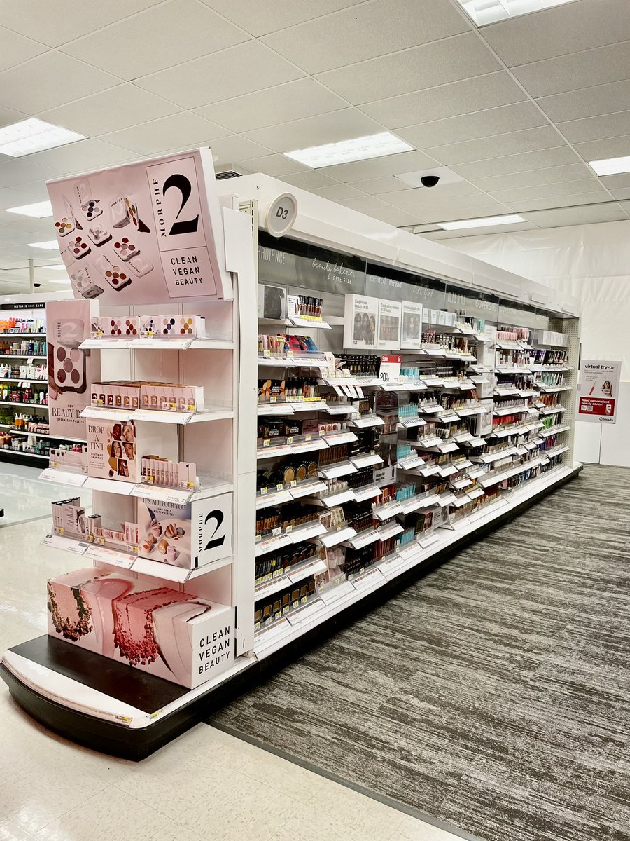 Specialty0927's tweet photo. Cosmetics is temped! Starting to prep Ulta and Beauty Blowout 2.0! HUGE SHOUTOUT to the #1437RemodelTeam for powering through this tough move! You all made it look so easy! #GuestReady #Remodel #ProudETL @Krysanna_Bowery @EvansLindy https://t.co/iKrbFrFvGL