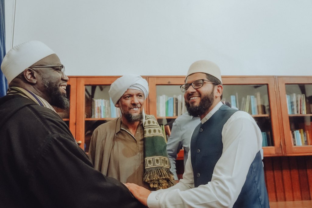 Mustafa_mount's tweet photo. *The Way of Islam:*
Beyond the Misconceptions 
 With Habib Kazim al-Saqqaf @Habib_Kazim 
Last night meeting with representatives from all faiths and none who came from the general public, civic &amp; religious leaderships &amp; key representatives from professional &amp; academic backgrounds https://t.co/sAAVdUzYGn
