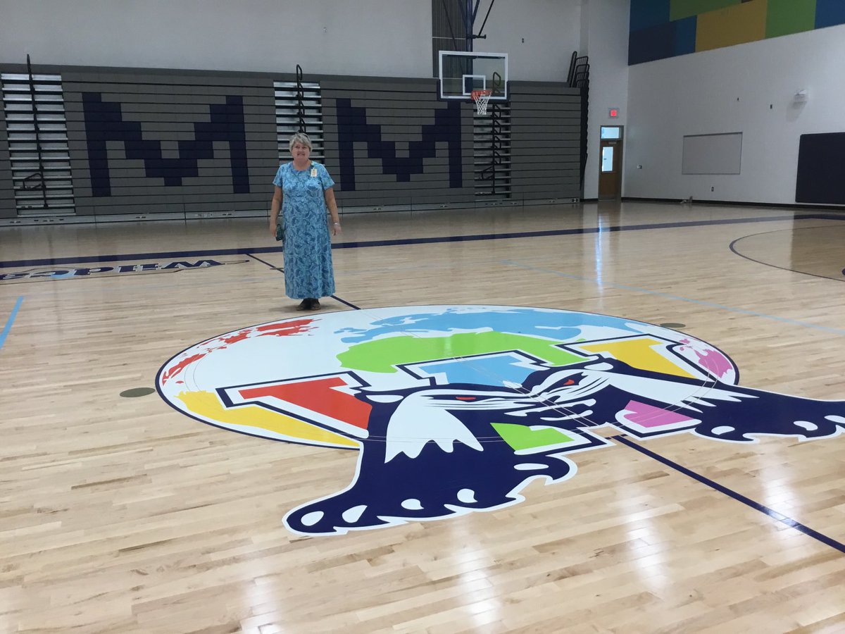 Roxie4Wake's tweet photo. Welcome back Wildcats to West Millbrook Magnet MS for a bright new awesome year ⁦@WestMillbrook⁩ https://t.co/SPAMh04izi
