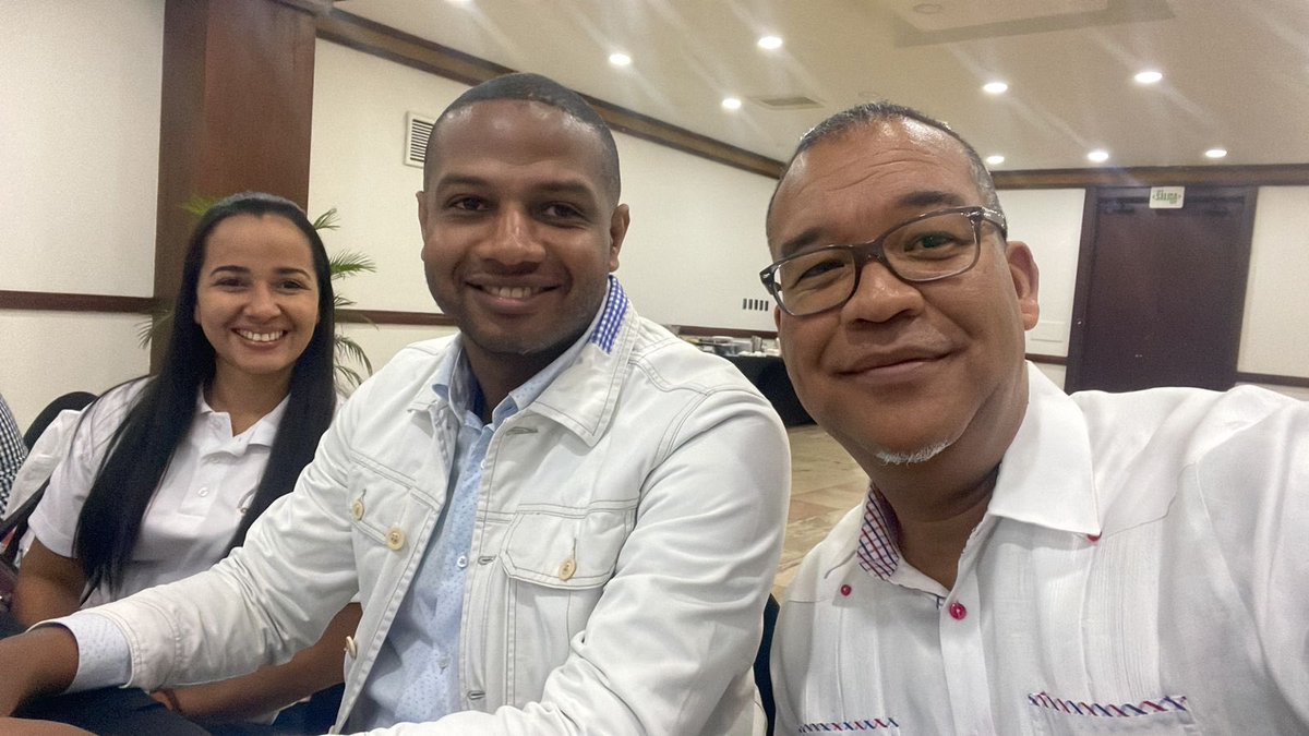 RdProgana's tweet photo. Taller interno de Administración & Finanzas equipo NCBA CLUSA sobre enfoque de desarrollo CLUSA, aporte especialistas, formularios y procedimientos de gestión, provisión de reportes, entre otros,en el hotel Dominican Fiesta #progana #ganaderiadominicana https://t.co/UPPekCotqT